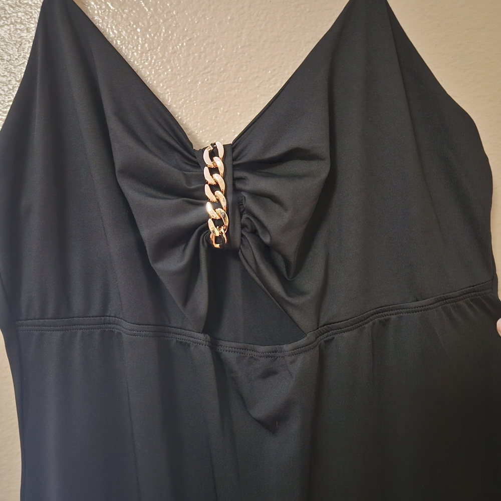 Elegant Black Wedding Dress with Chain Detail